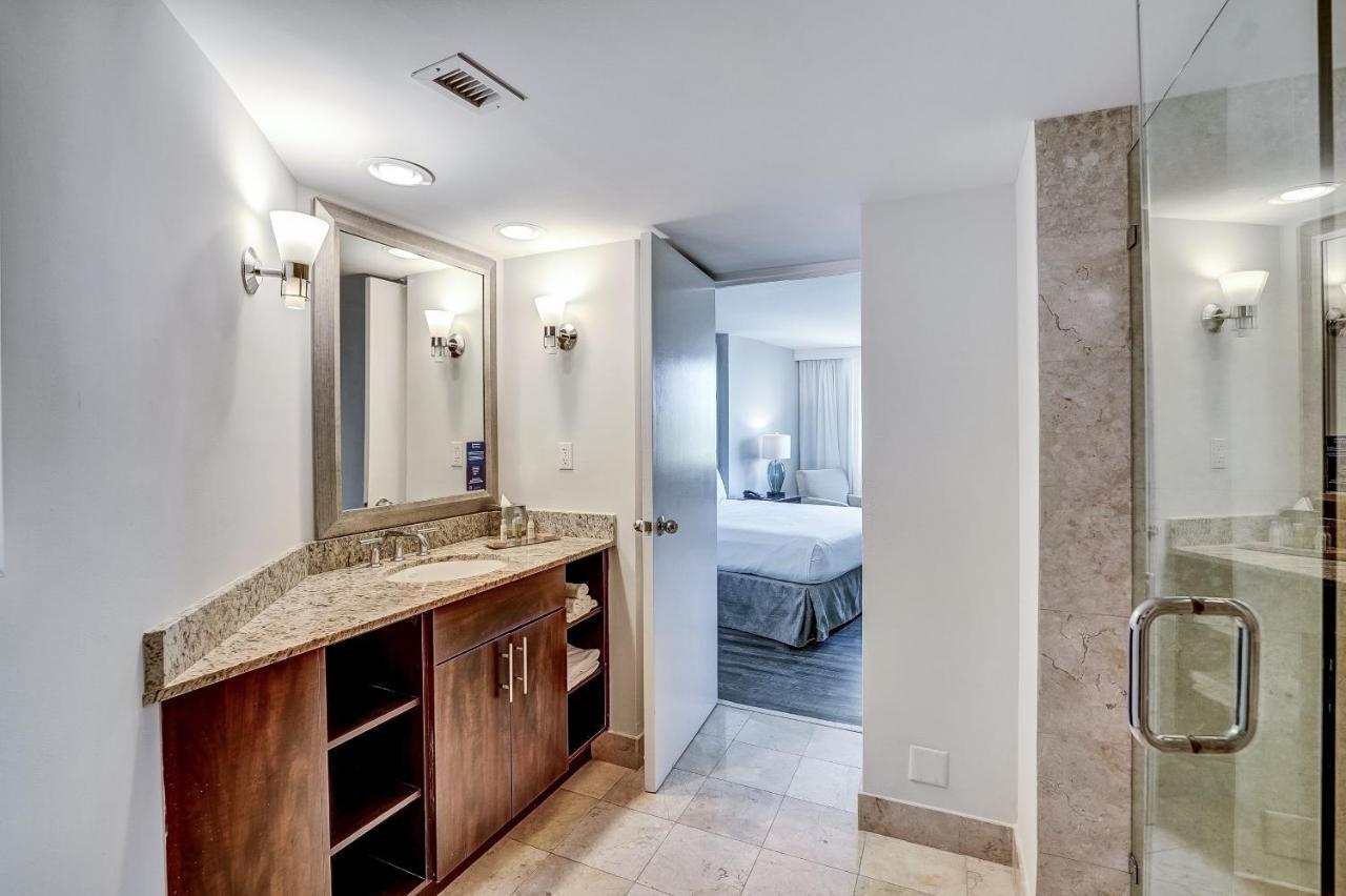 Waterview Condo- Spacious 2 Bedroom - Central - Steps To Beach Fort Lauderdale Exterior photo